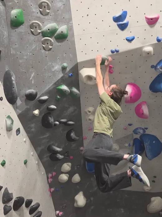 Tate bouldering
